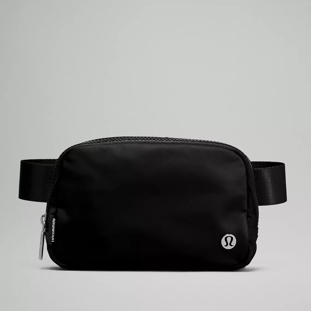 😎 LULULEMON Everywhere Belt Bag